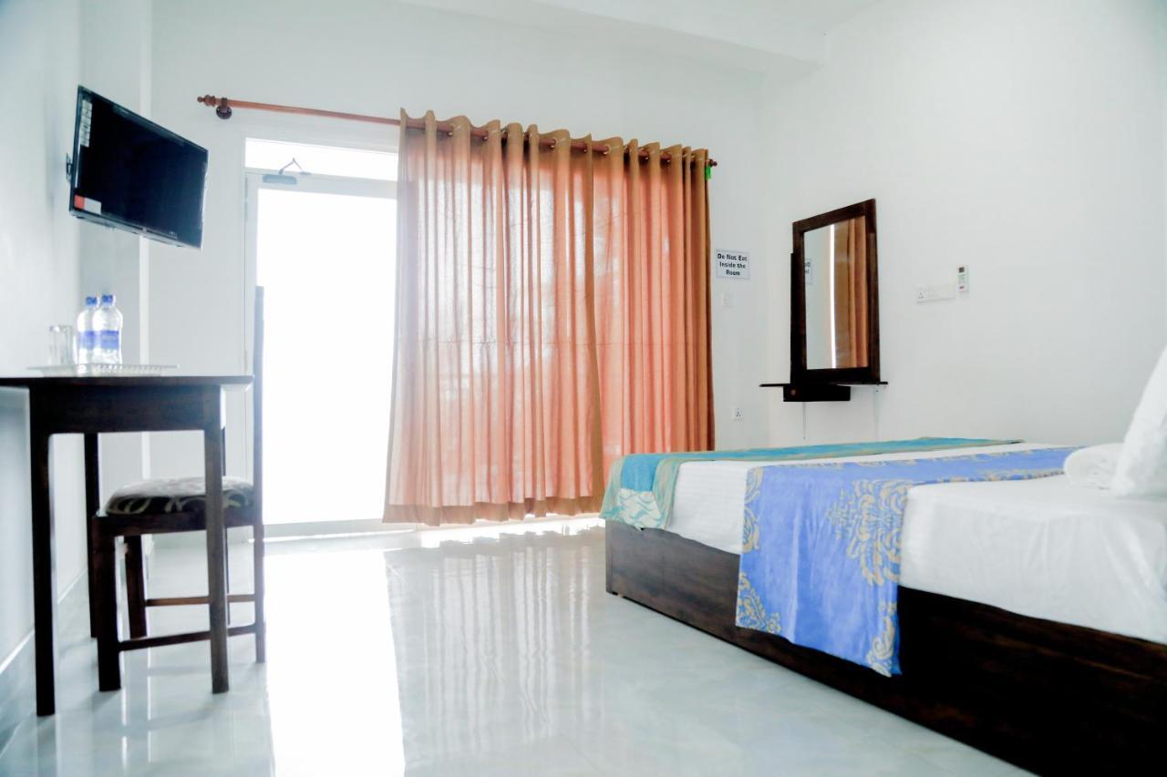 Araliya Lagoon Park Resort Negombo Extérieur photo
