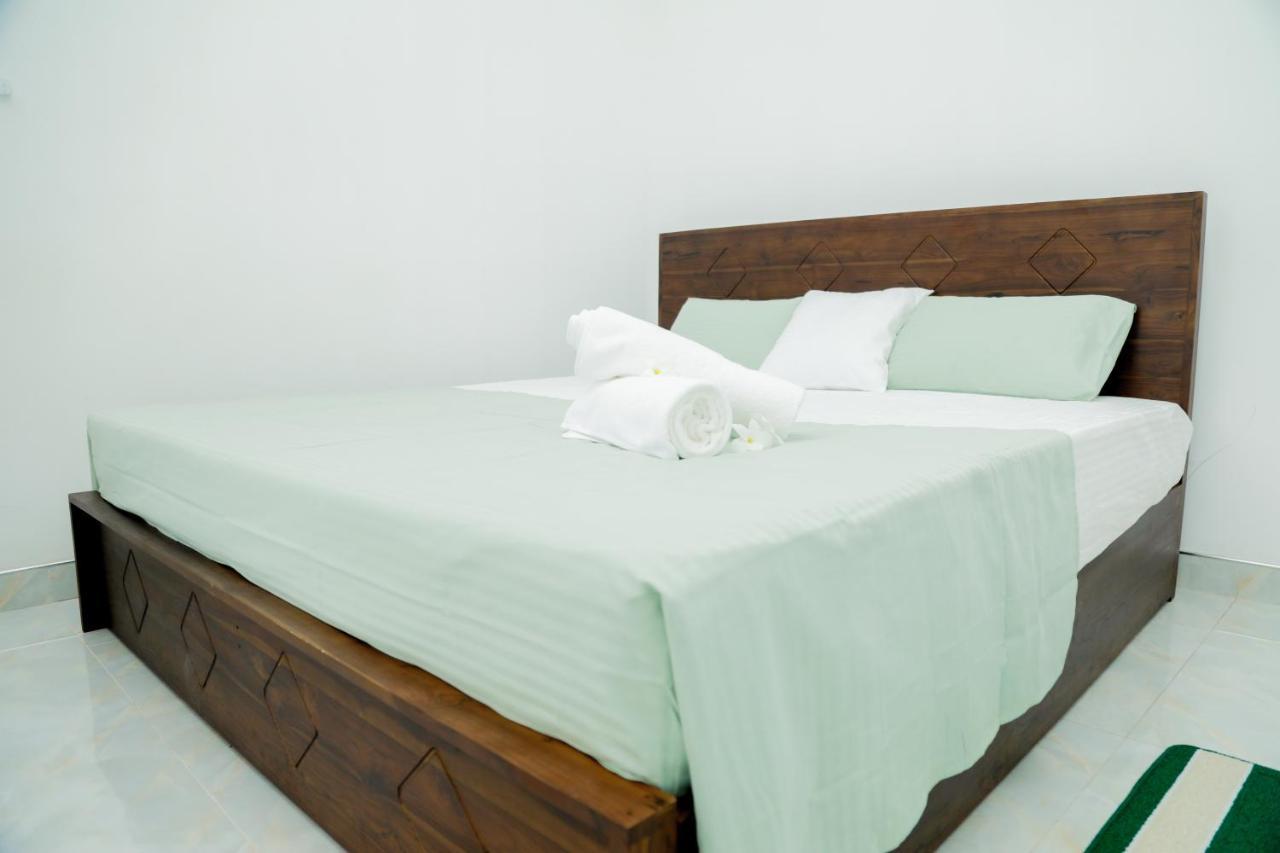 Araliya Lagoon Park Resort Negombo Extérieur photo