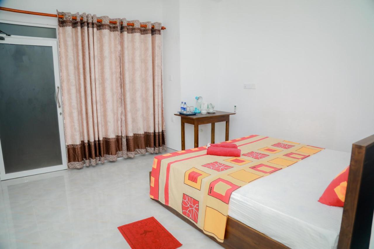 Araliya Lagoon Park Resort Negombo Extérieur photo